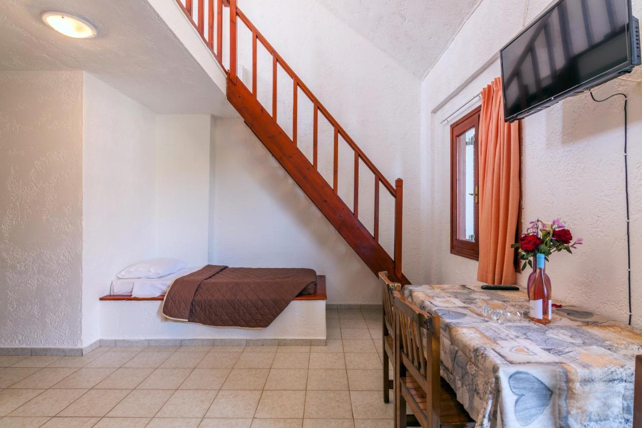 ליגאריה Anatoli Lygaria Apartments On The Beach מראה חיצוני תמונה